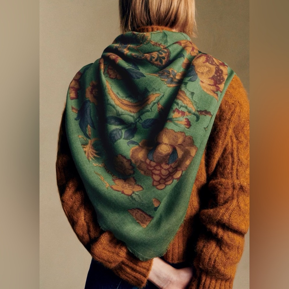 Sézane Pio Scarf Sea Green Retro Flowers